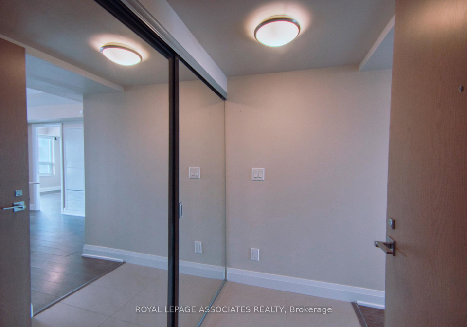 18-uptown-drive-markham-ontario-n12223428