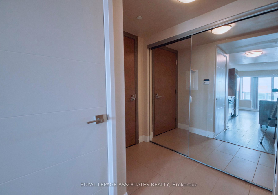 18-uptown-drive-markham-ontario-n12223428