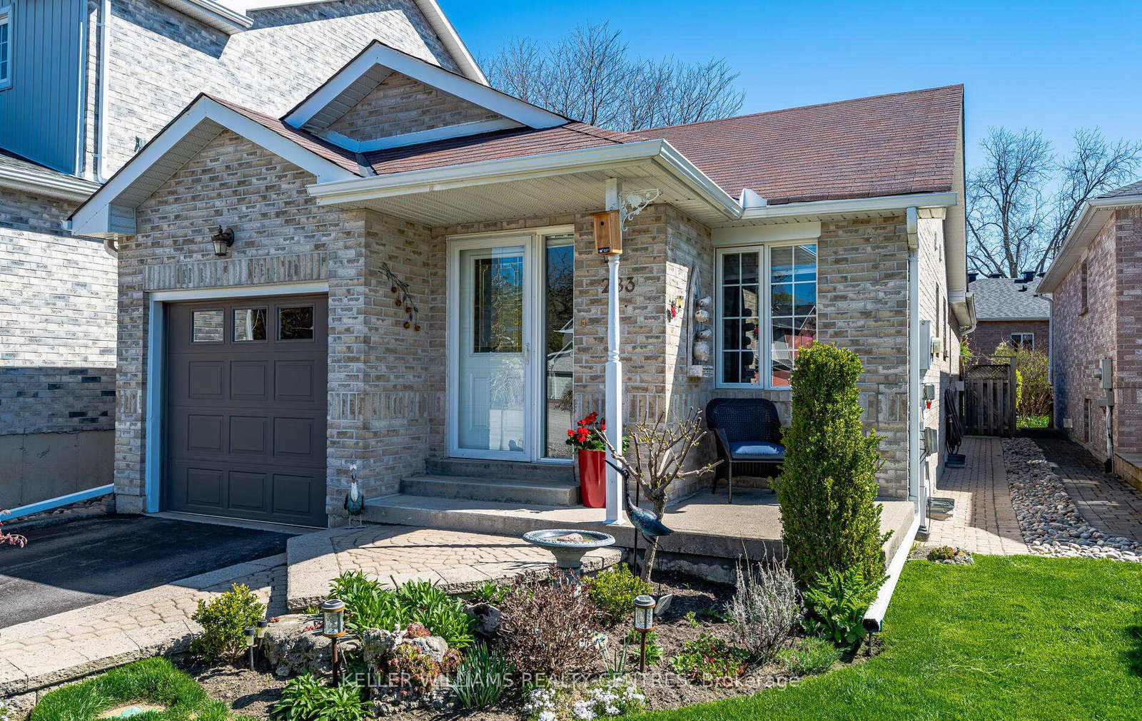 283-sheridan-court-newmarket-ontario-n12225962