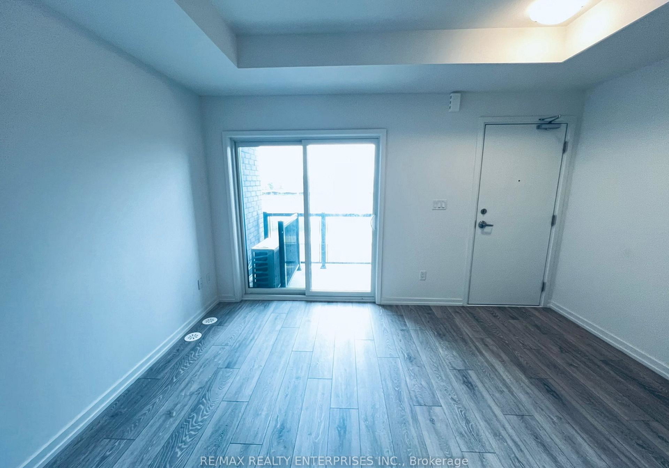 14-lytham-green-circle-newmarket-ontario-n12227357