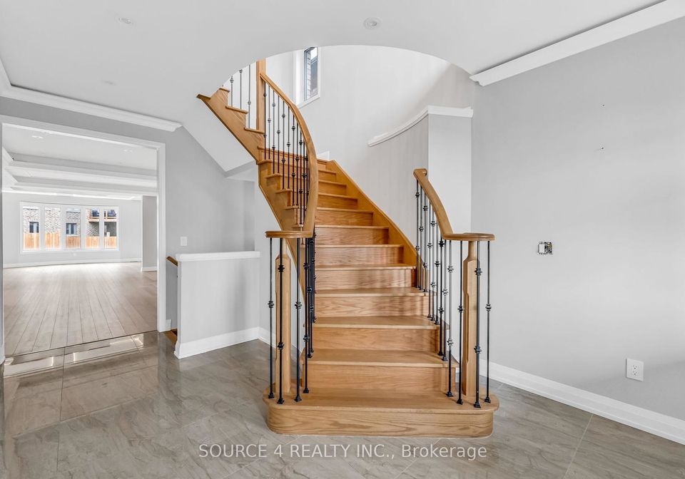 34-cloverridge-avenue-east-gwillimbury-ontario-n12227382