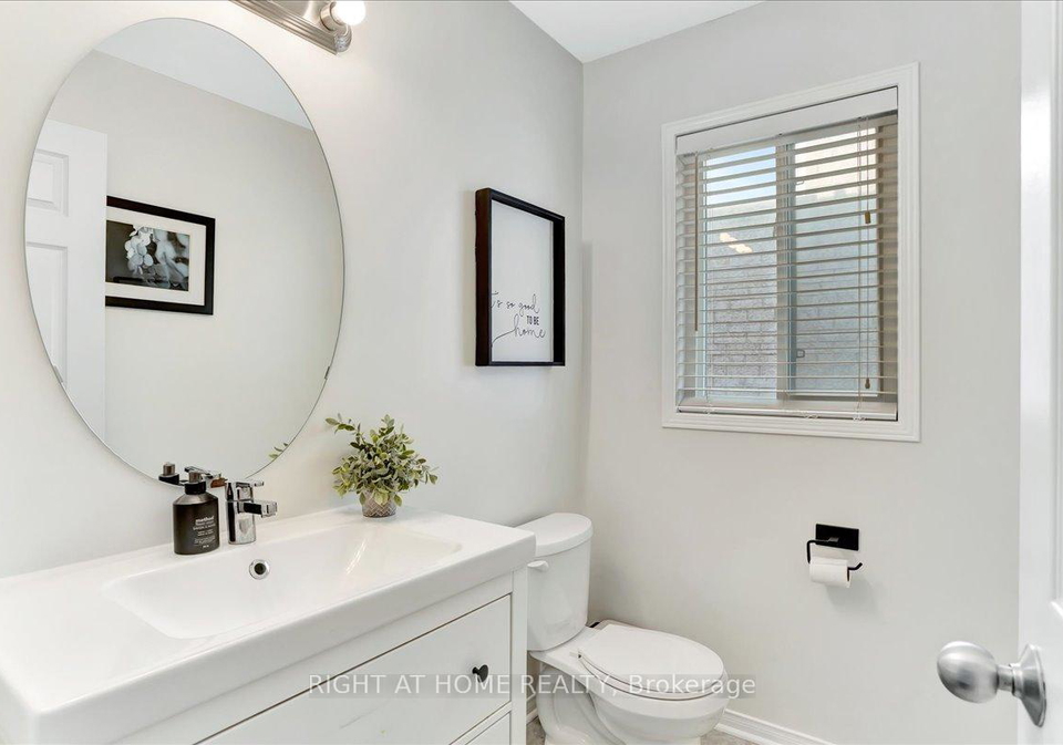 10-liberty-crescent-bradford-west-gwillimbury-ontario-n12228758