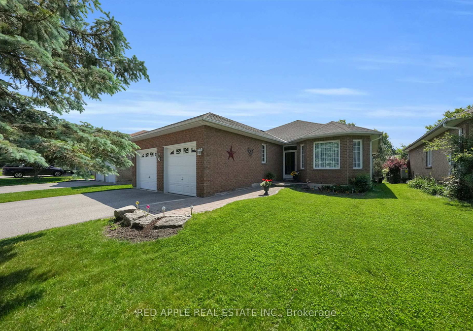 18-stonehill-boulevard-east-gwillimbury-ontario-n12229197