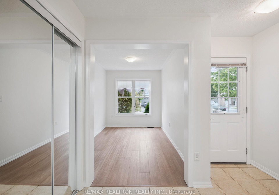 21-dougherty-crescent-whitchurch-stouffville-ontario-n12229342