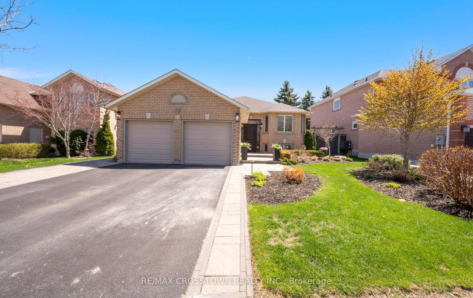 20-compton-crescent-bradford-west-gwillimbury-ontario-n12229763