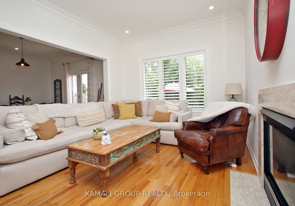 35-sandy-point-drive-richmond-hill-ontario-n12230457