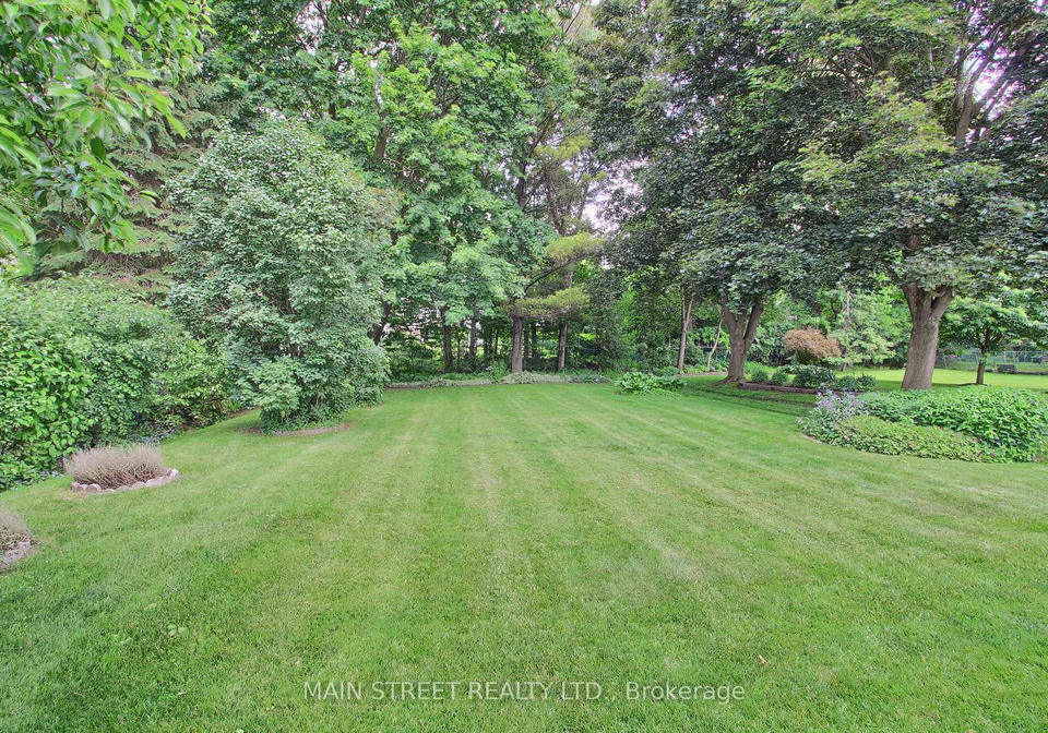 841-magnolia-avenue-newmarket-ontario-n12231268