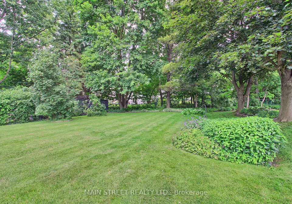 841-magnolia-avenue-newmarket-ontario-n12231268