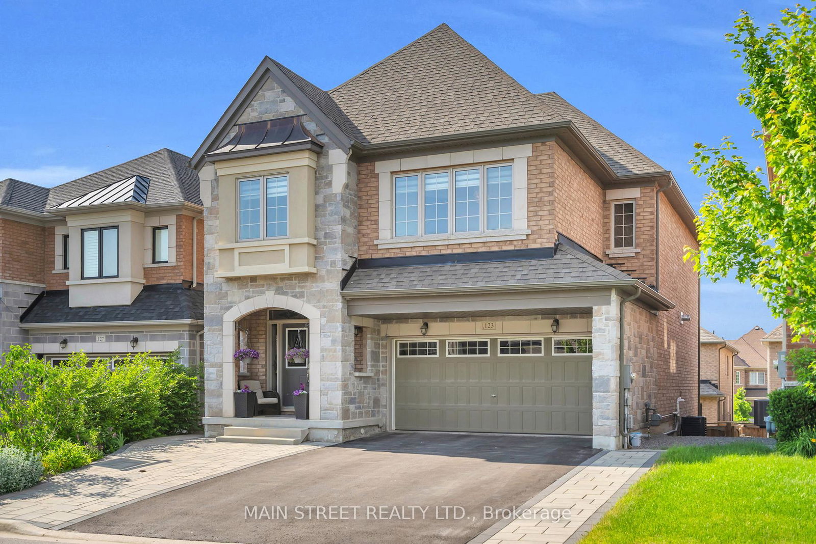 123-mondial-crescent-east-gwillimbury-ontario-n12231536