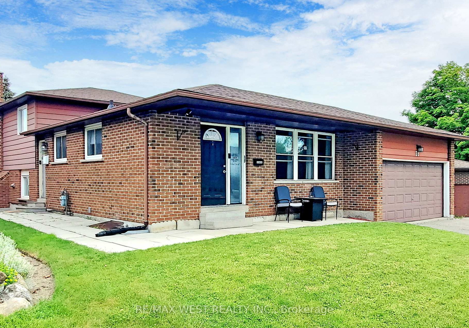 39-portland-crescent-newmarket-ontario-n12232001