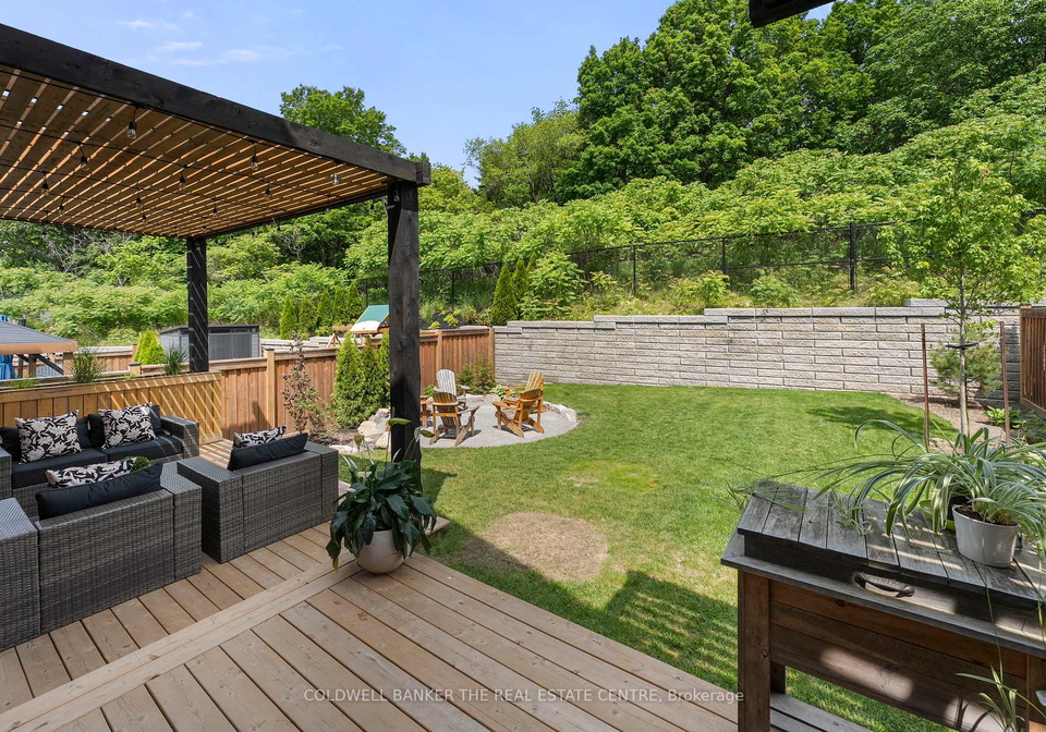 32-manor-hampton-street-east-gwillimbury-ontario-n12232089