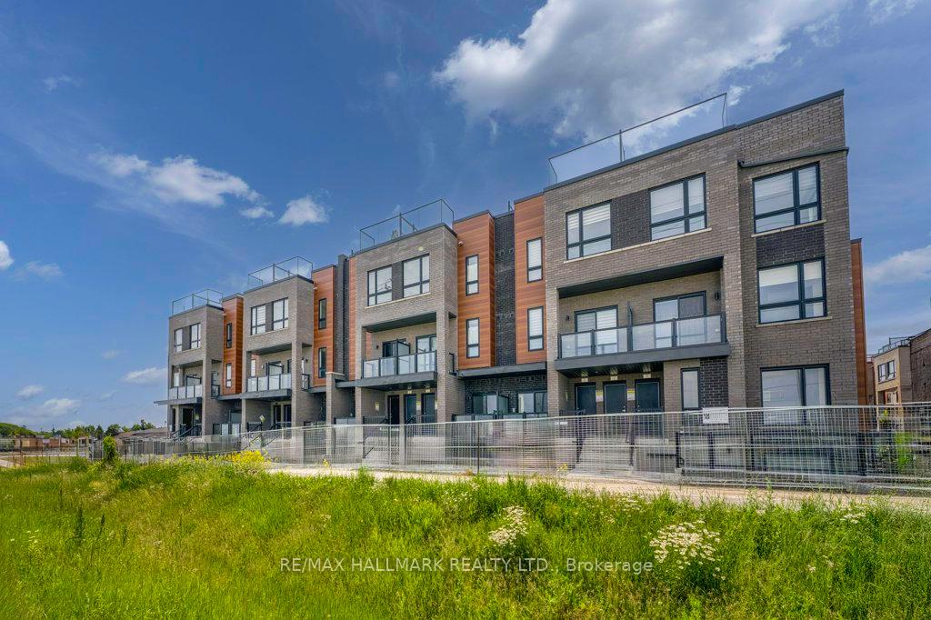 18-lytham-green-circle-newmarket-ontario-n12232251
