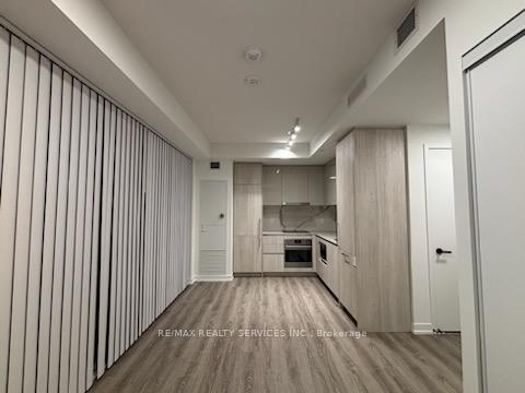 195-commerce-street-vaughan-ontario-n12232428