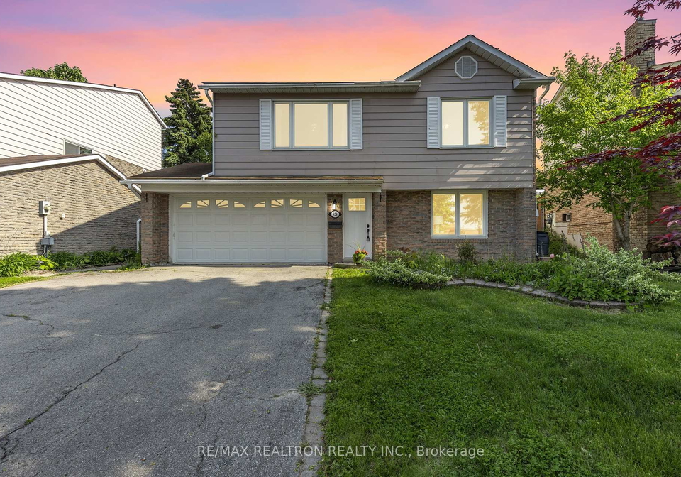 924-wayne-drive-newmarket-ontario-n12234048