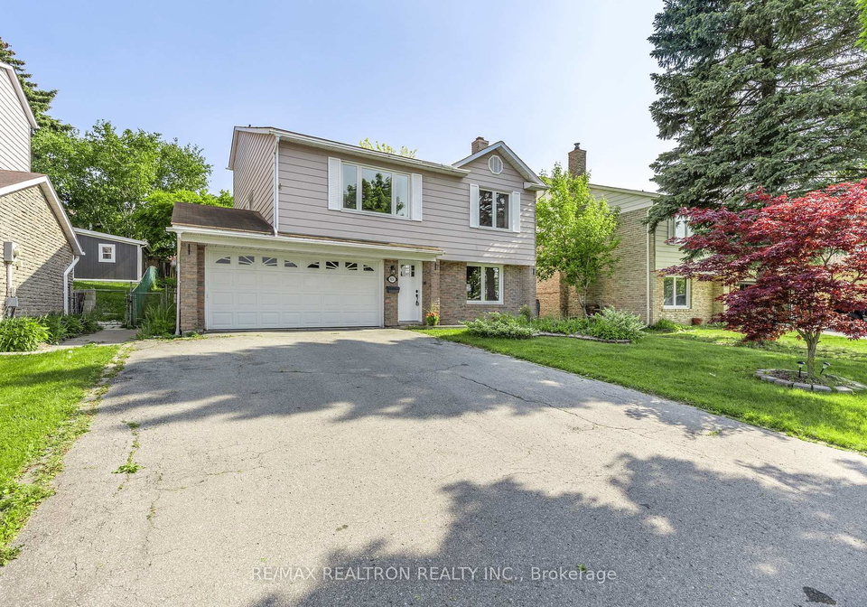 924-wayne-drive-newmarket-ontario-n12234048