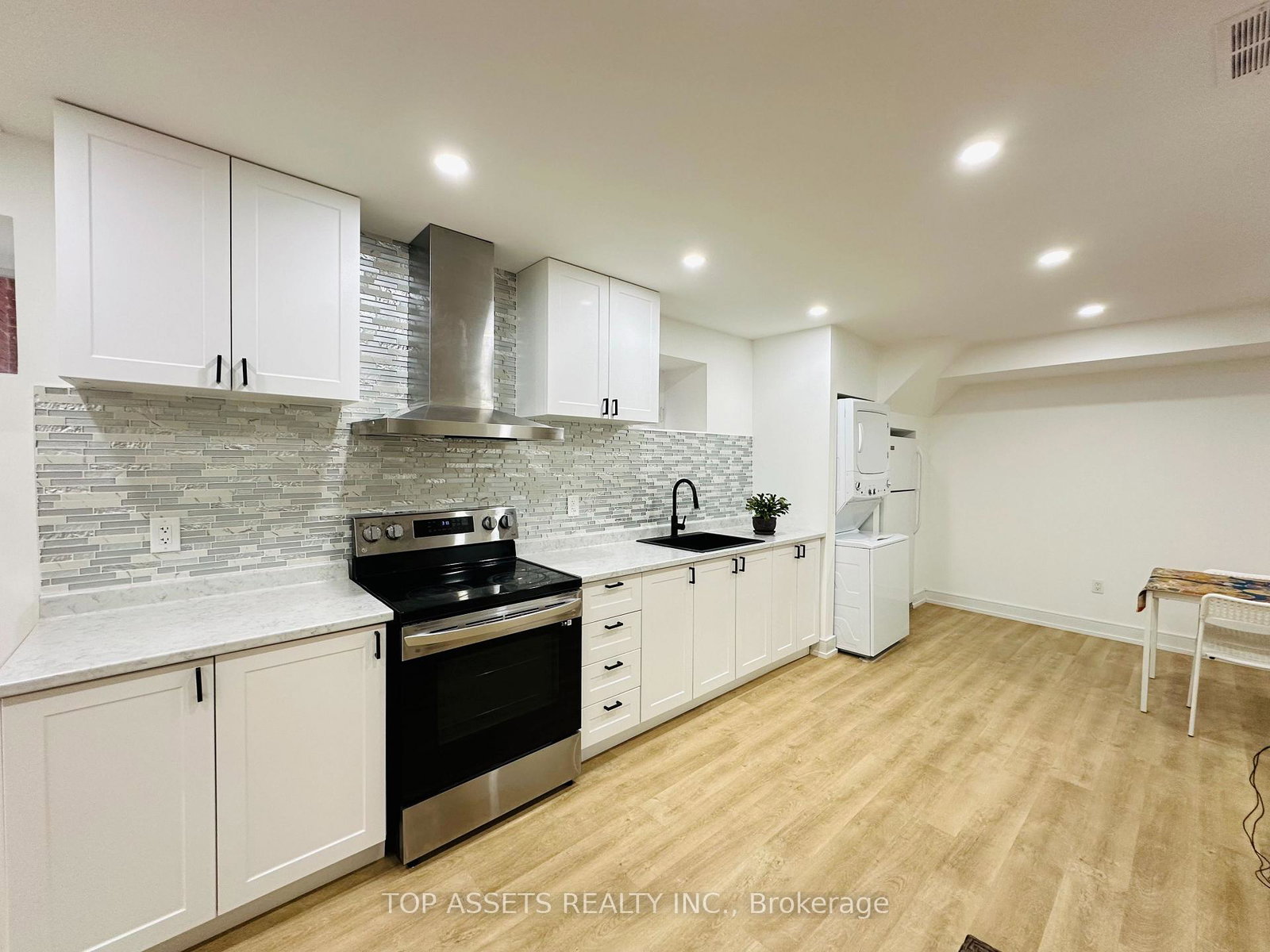 313-pinewood-drive-vaughan-ontario-n12234583