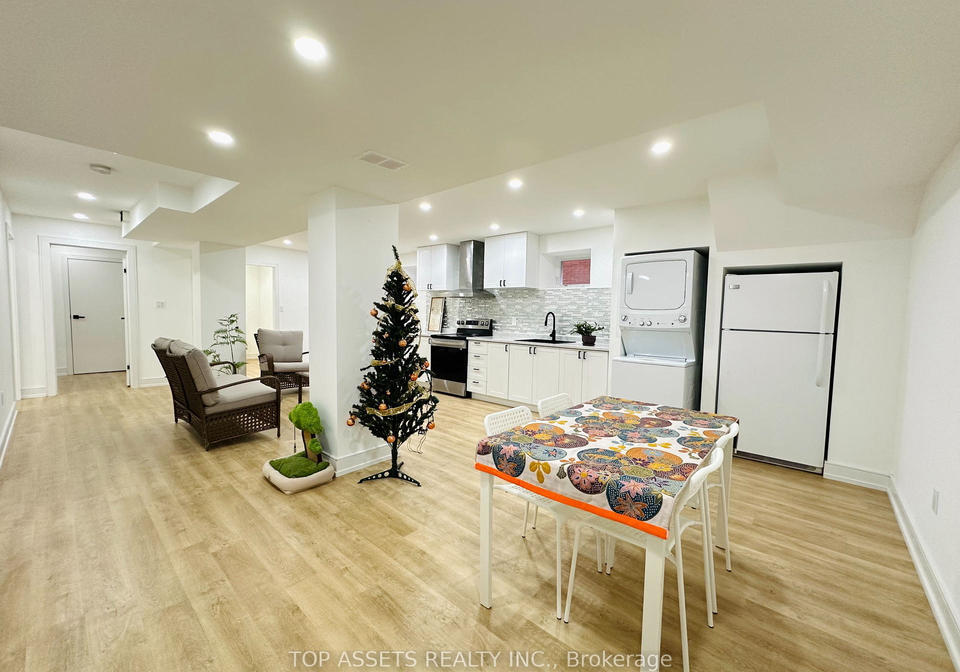 313-pinewood-drive-vaughan-ontario-n12234583