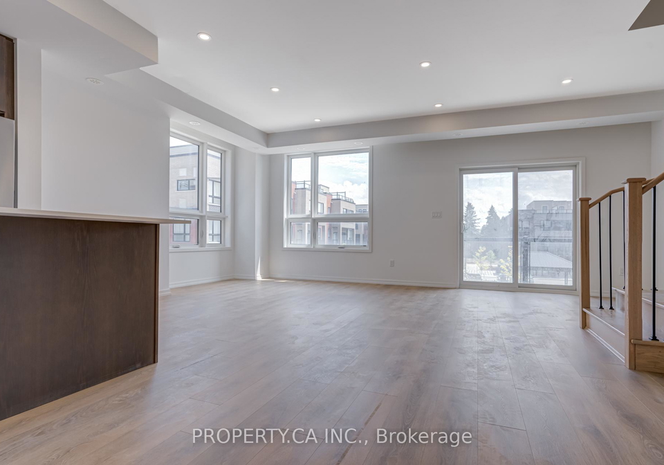 14-lytham-green-circle-newmarket-ontario-n12235332