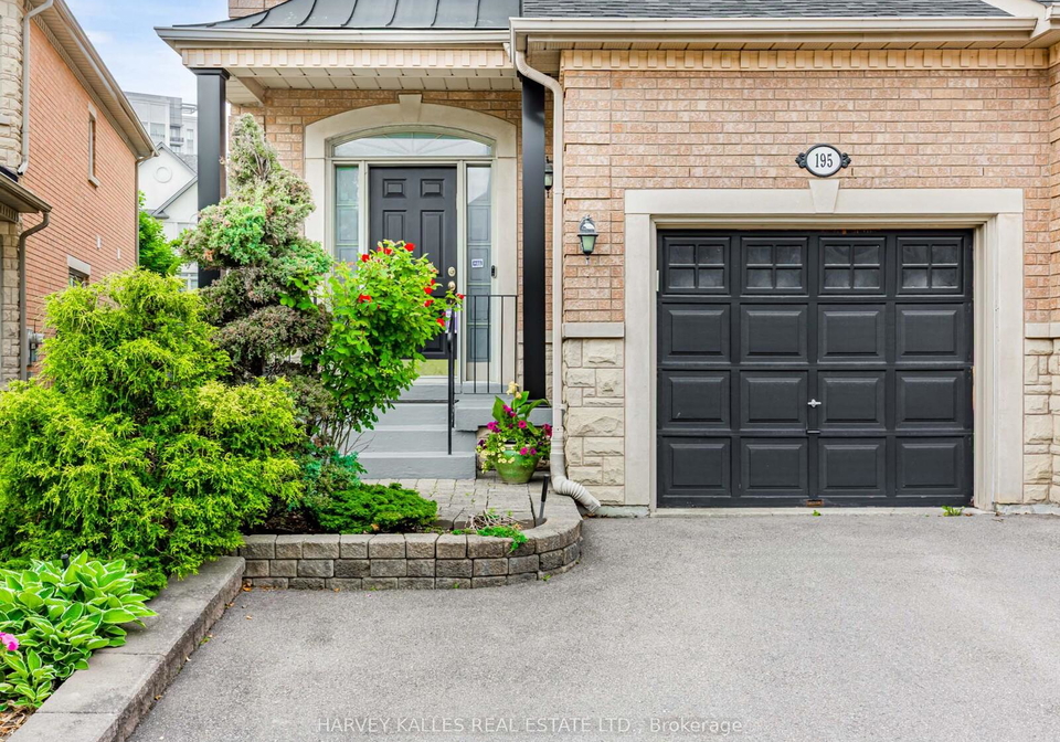195-kingsbridge-circle-vaughan-ontario-n12235672
