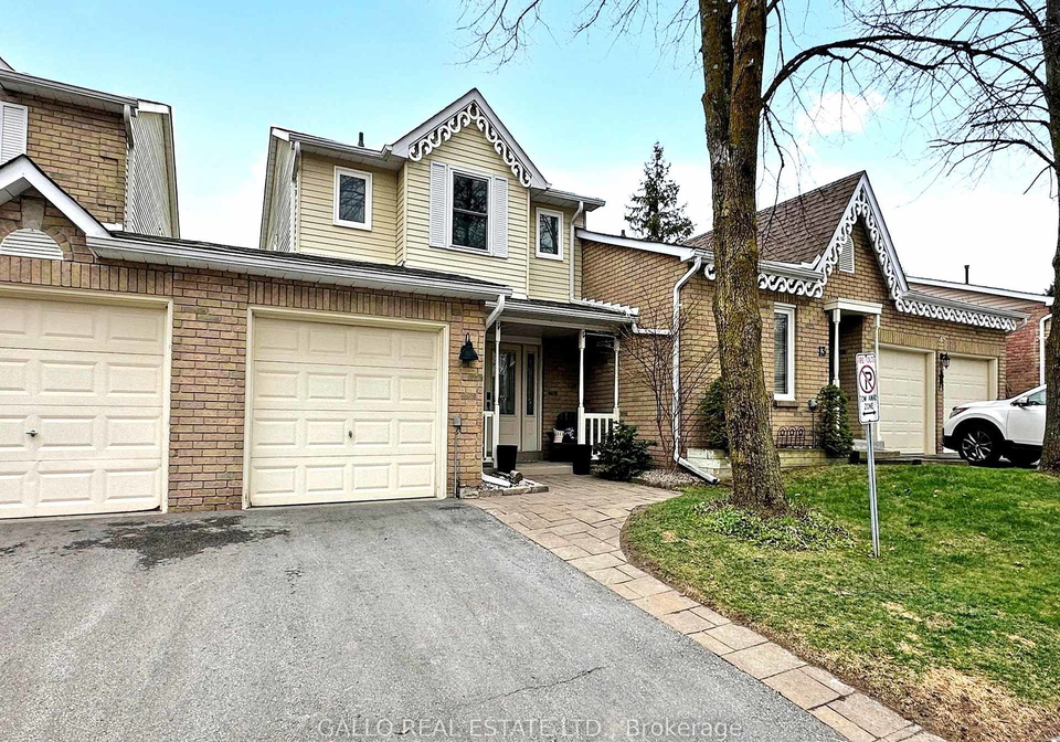 adams-court-uxbridge-ontario-n12236064