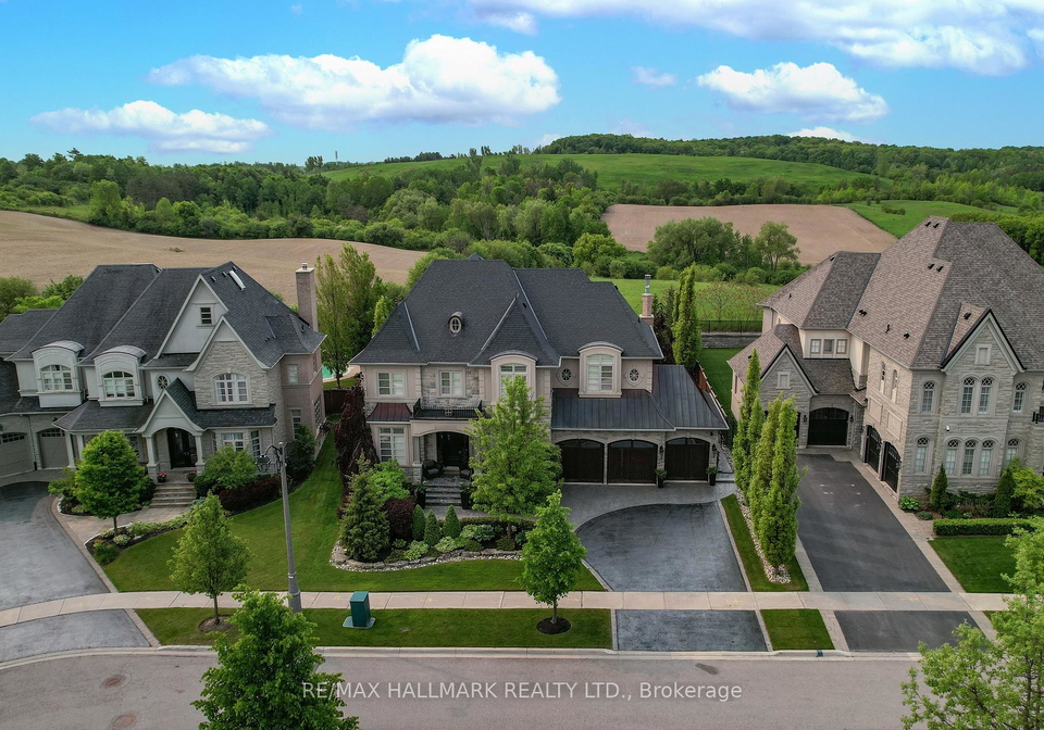 122-carisbrooke-circle-aurora-ontario-n12236125