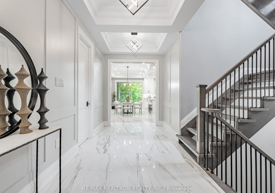 51-centre-street-e-richmond-hill-ontario-n12237422