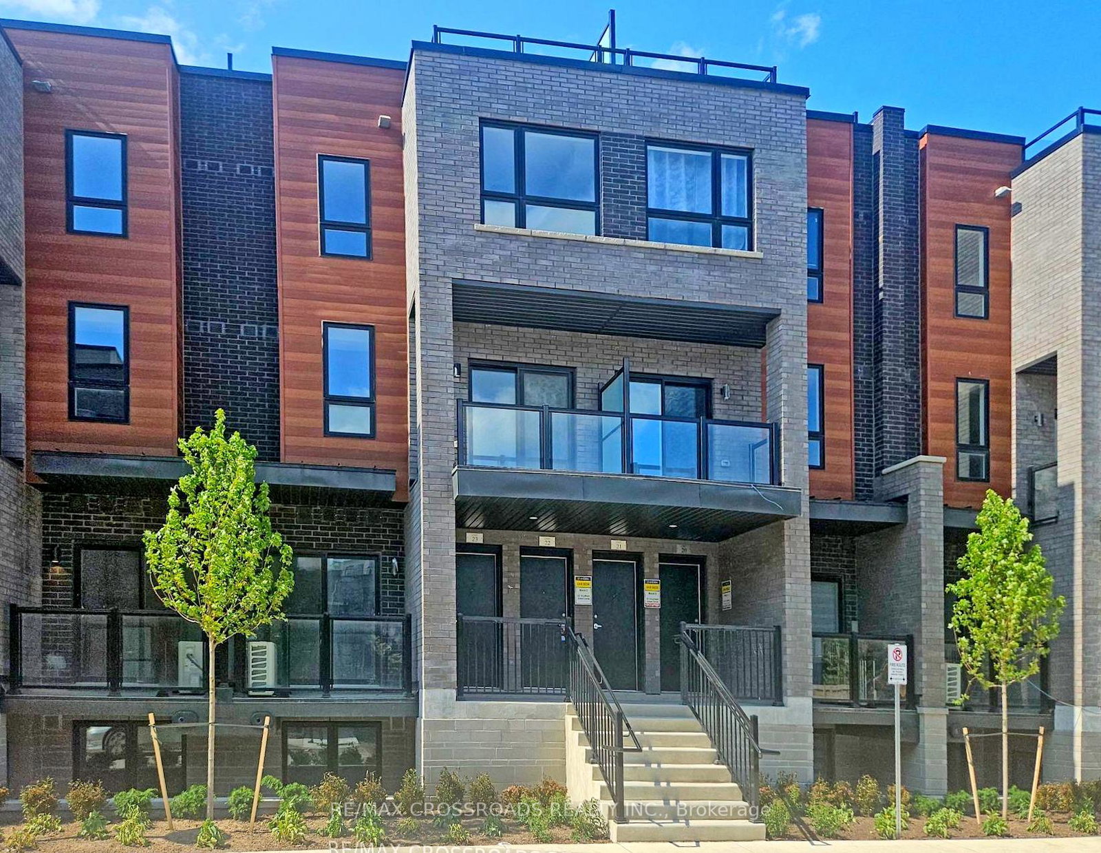 14-lytham-green-circle-newmarket-ontario-n12237563