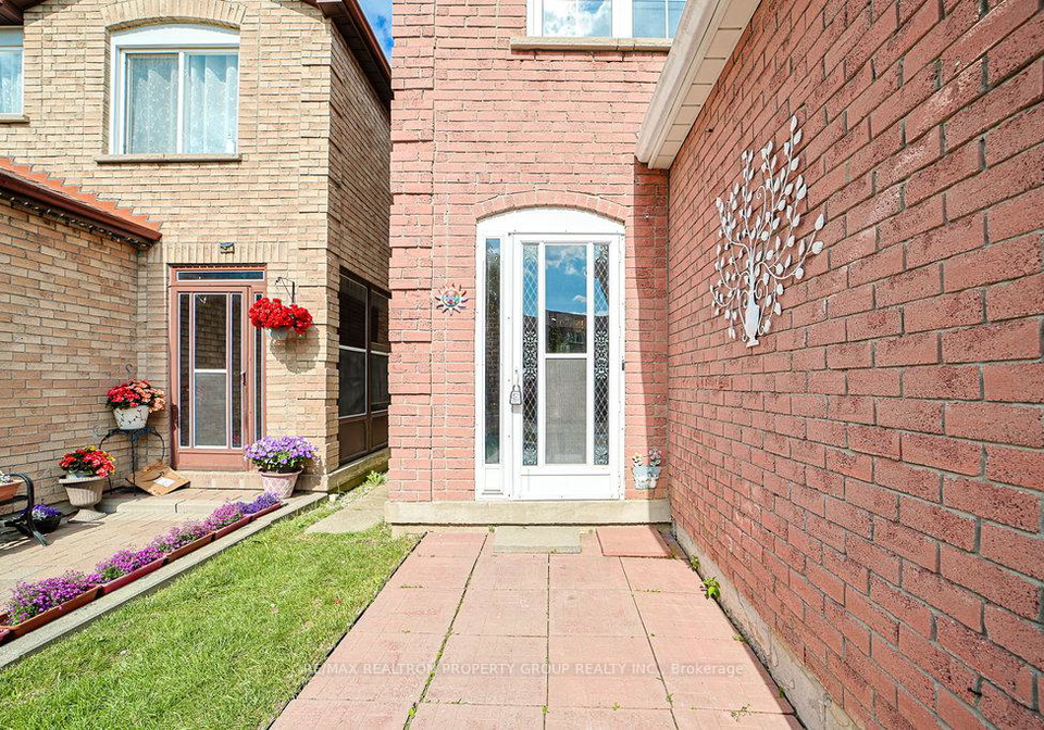 85-chloe-crescent-markham-ontario-n12238278