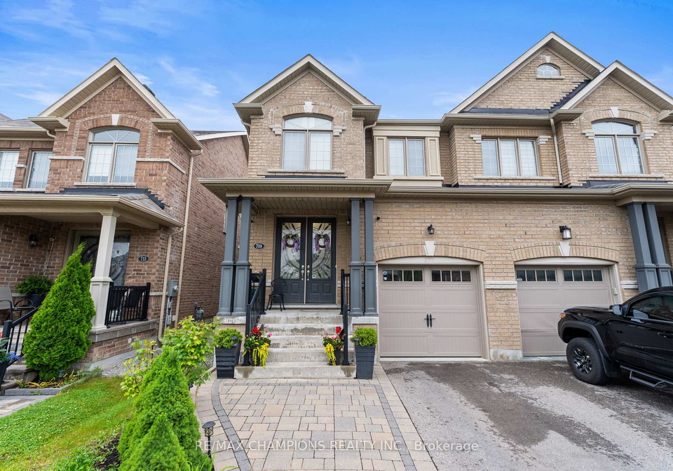 709-yarfield-crescent-newmarket-ontario-n12238376