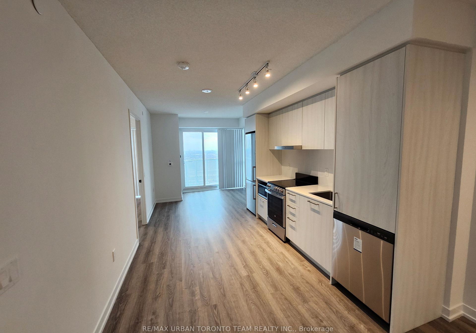 195-commerce-street-vaughan-ontario-n12239110