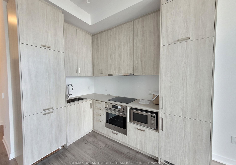 60-honeycrisp-crescent-vaughan-ontario-n12240233
