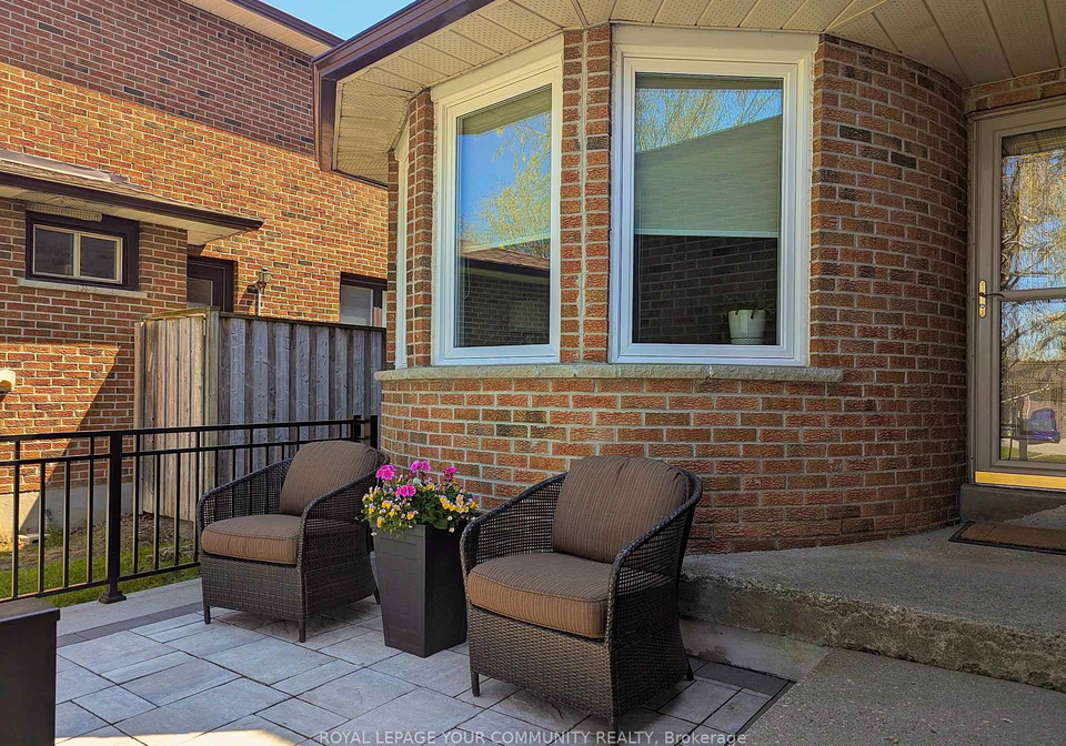 42-portland-crescent-newmarket-ontario-n12241381
