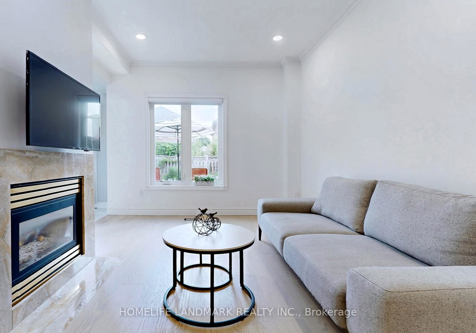 132-denise-circle-newmarket-ontario-n12242187