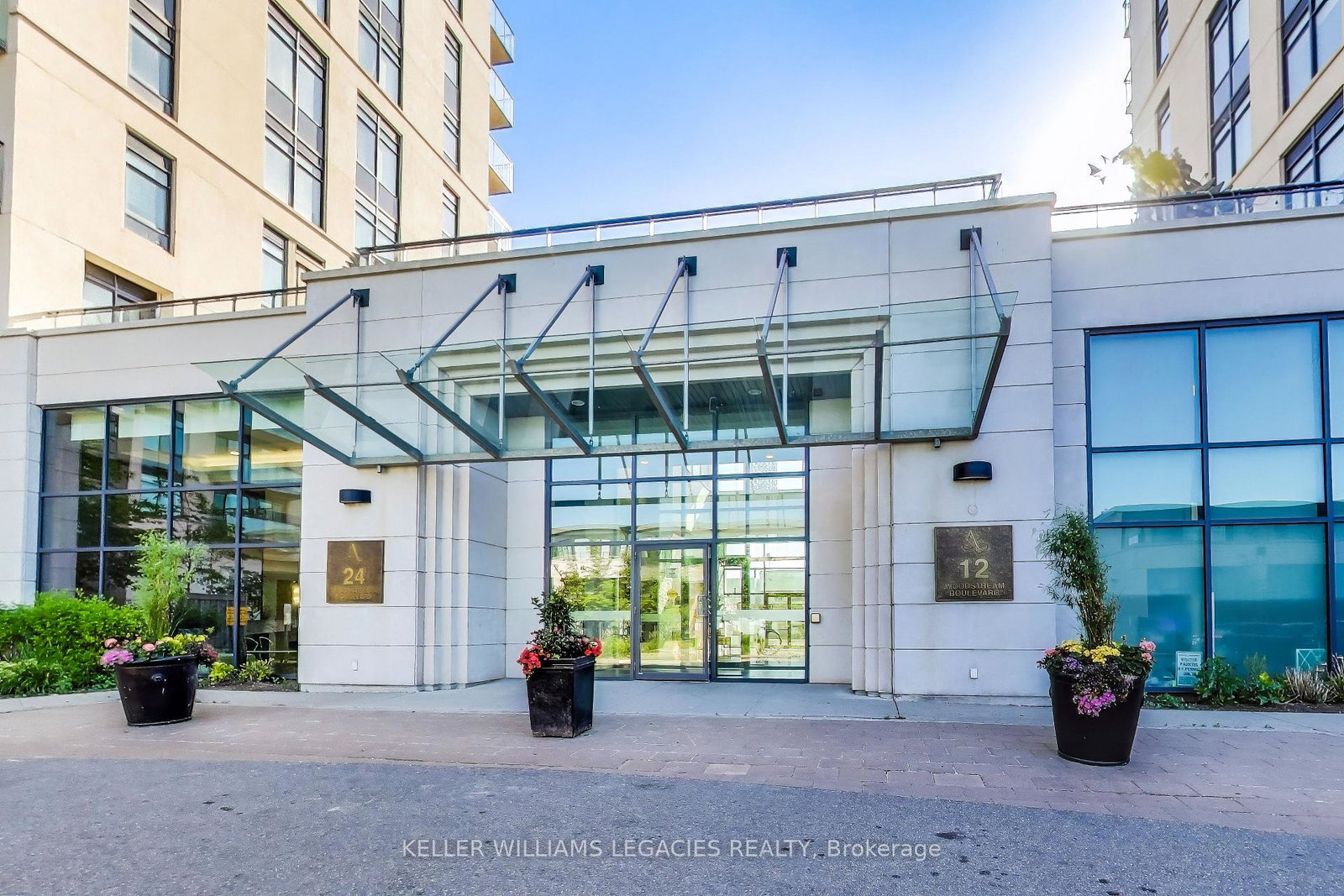 12-woodstream-boulevard-vaughan-ontario-n12243510