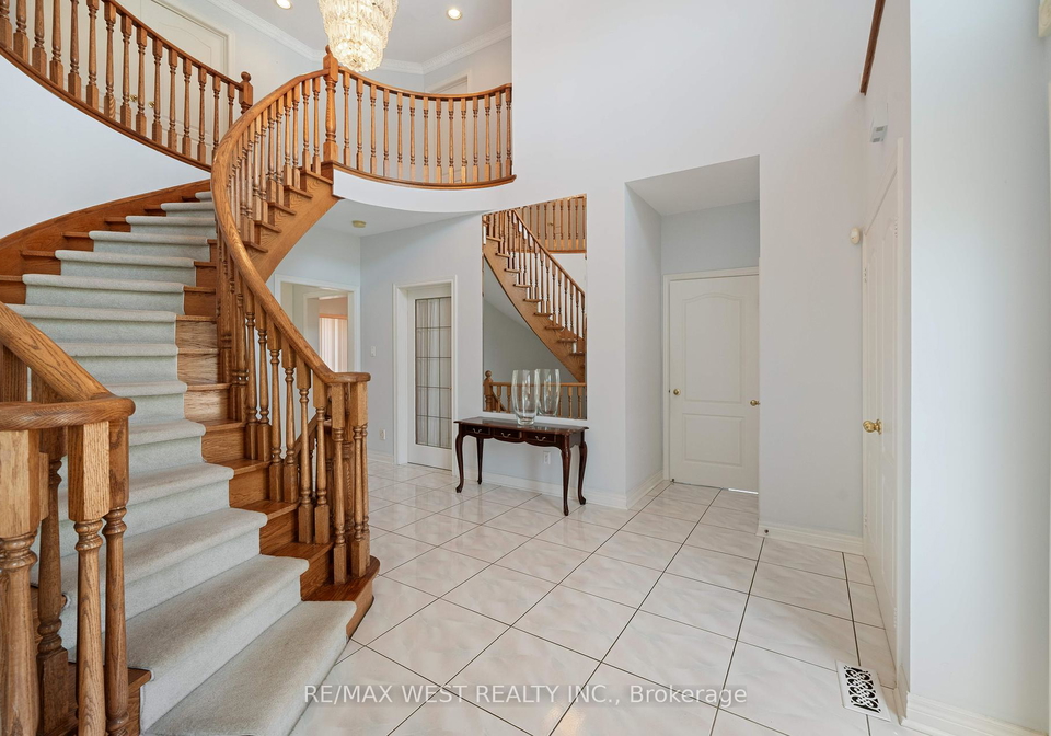 16-oak-avenue-n-richmond-hill-ontario-n12244132