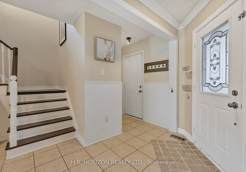 111-longview-drive-bradford-west-gwillimbury-ontario-n12244370