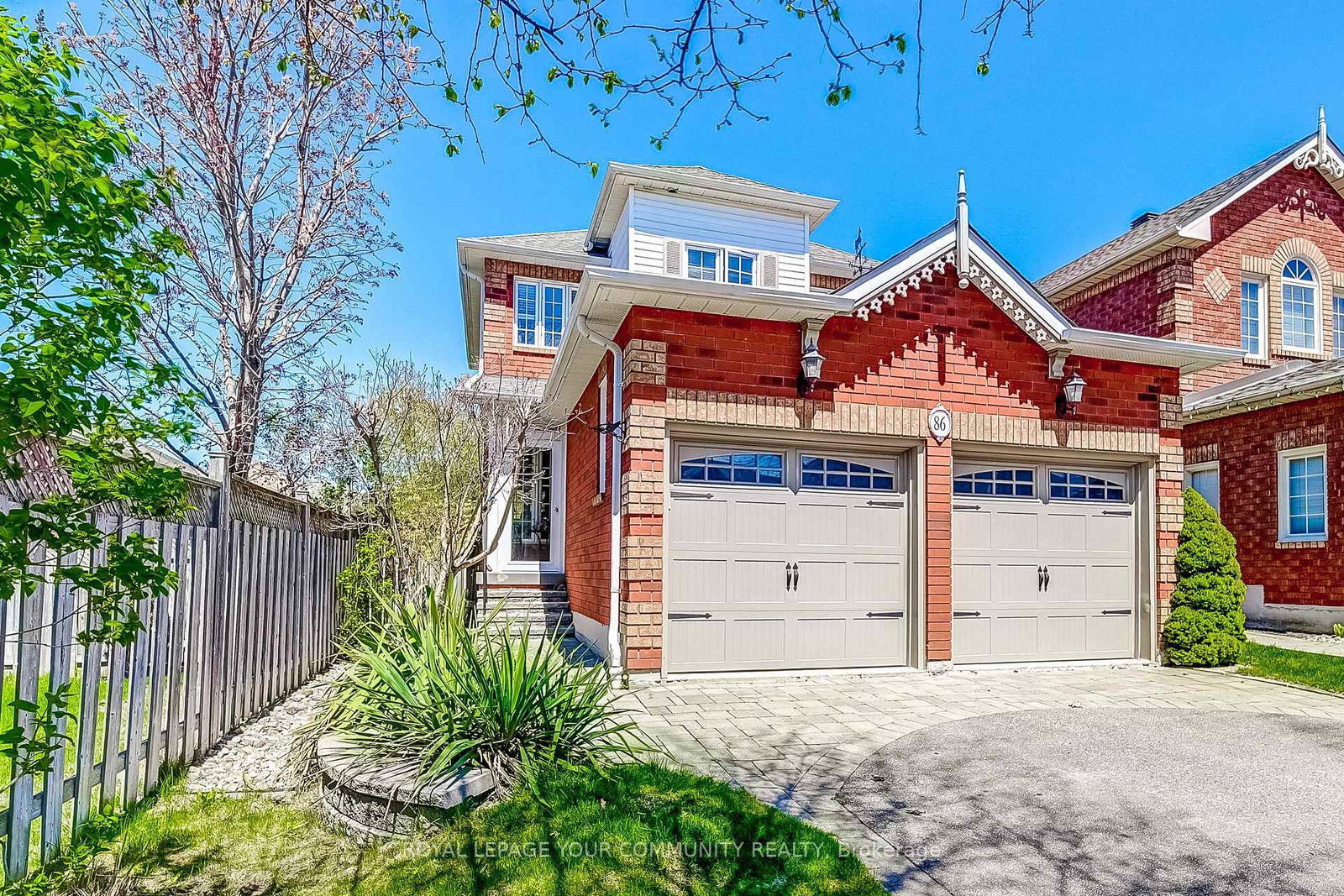 86-downey-circle-aurora-ontario-n12244473
