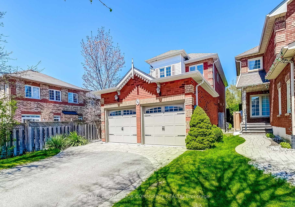 86-downey-circle-aurora-ontario-n12244473