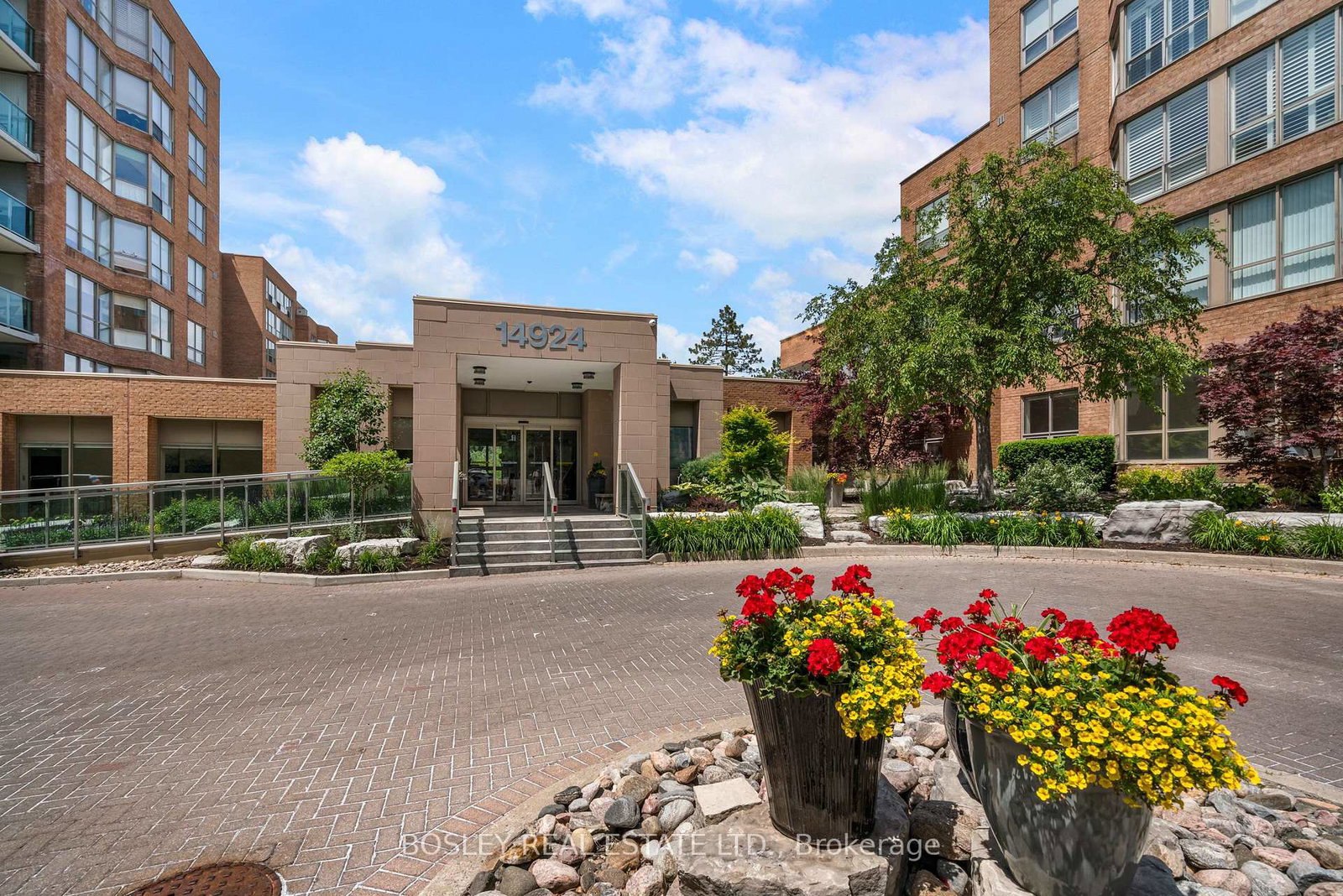 14924-yonge-street-s-aurora-ontario-n12246949