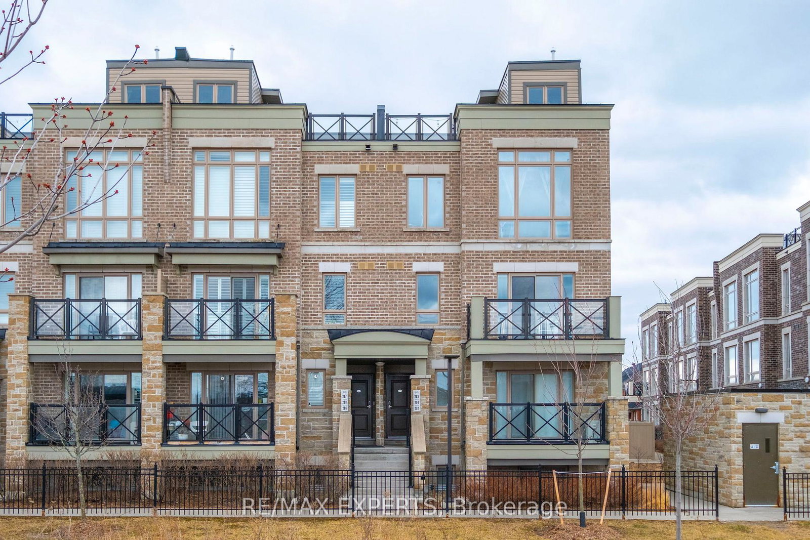10-dunsheath-way-markham-ontario-n12247241