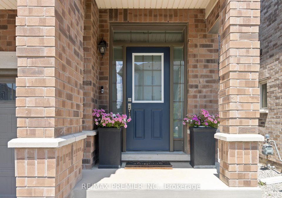 52-montrose-boulevard-bradford-west-gwillimbury-ontario-n12247938