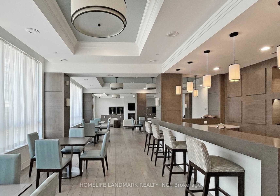 372-highway-7-e-richmond-hill-ontario-n12248257