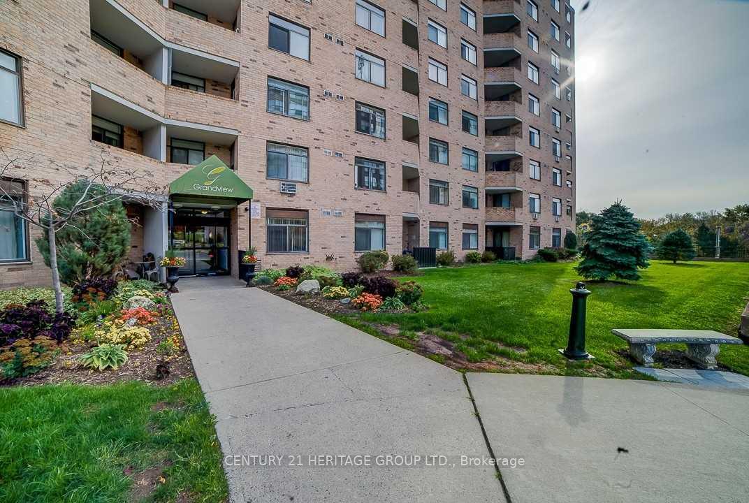 260-davis-drive-newmarket-ontario-n12249810