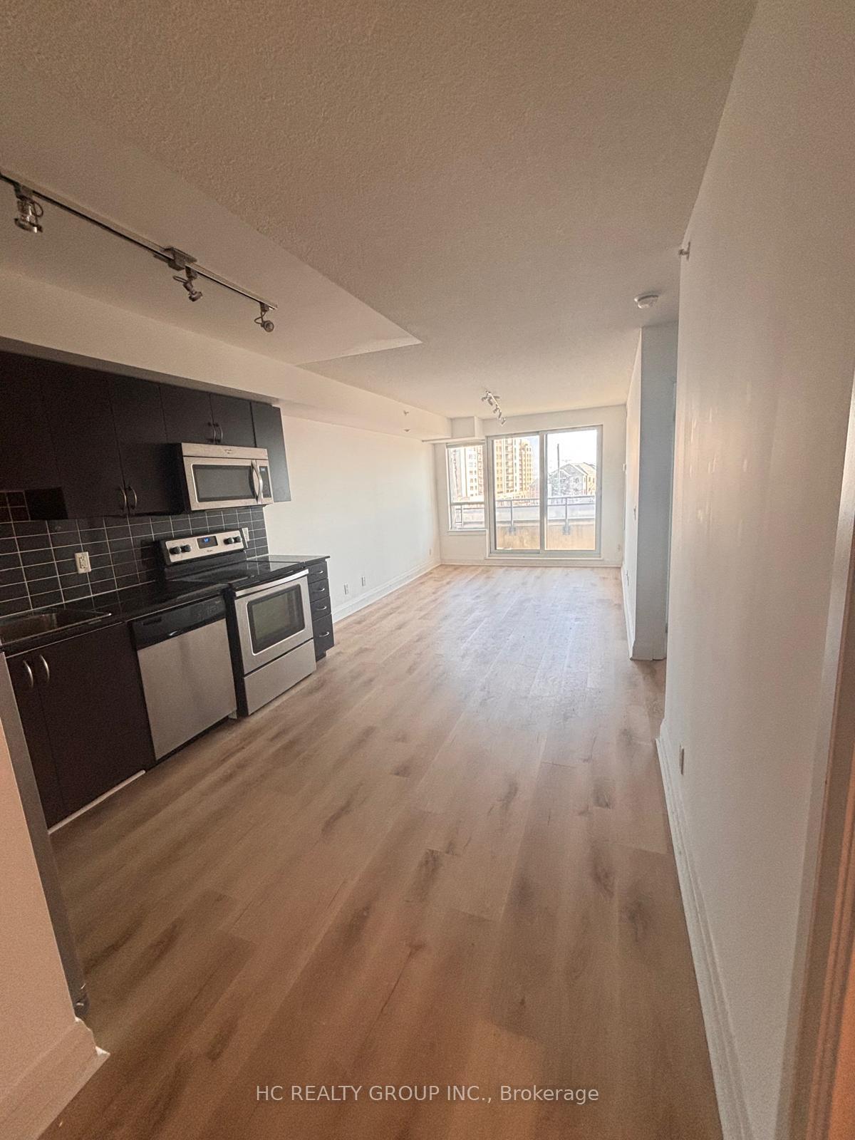 370-highway-7-e-richmond-hill-ontario-n12251765