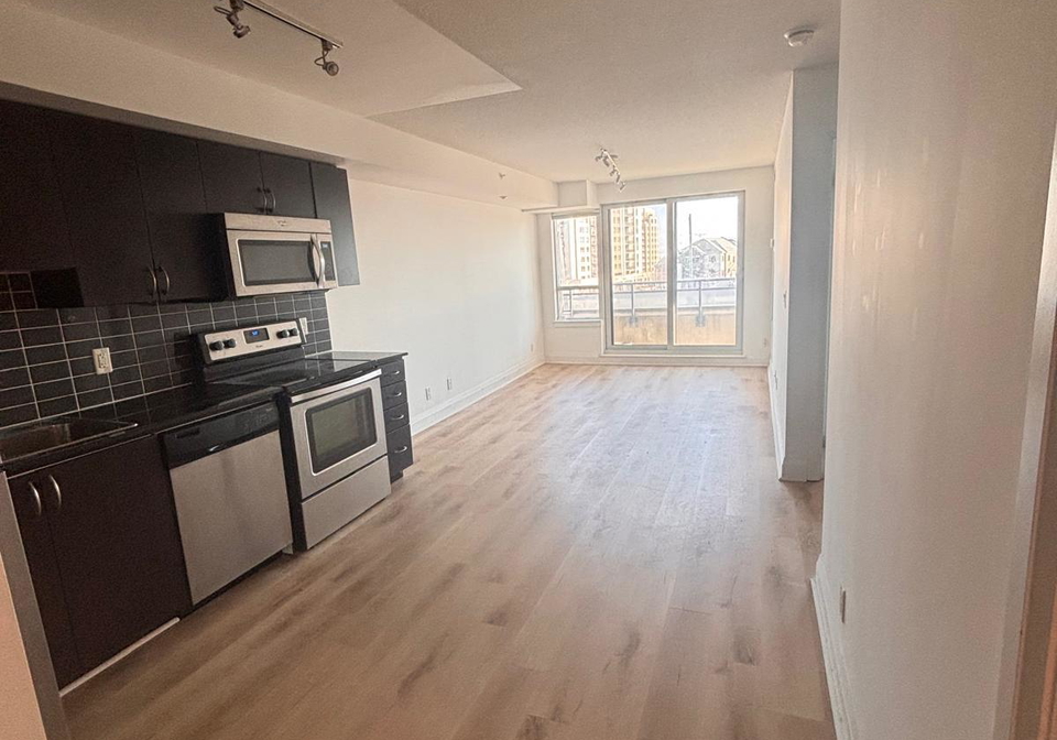 370-highway-7-e-richmond-hill-ontario-n12251765