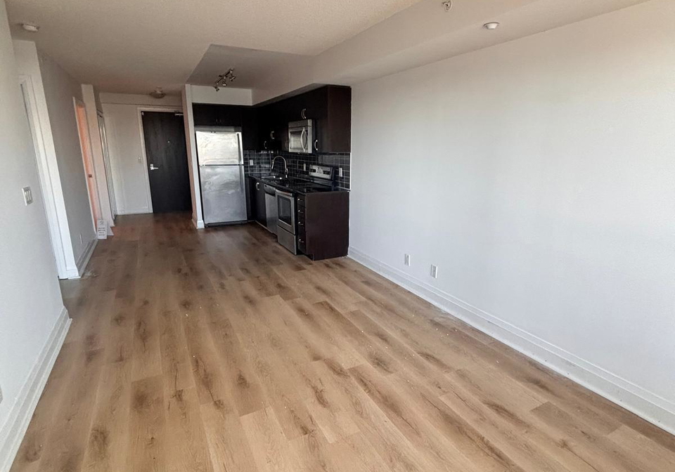 370-highway-7-e-richmond-hill-ontario-n12251765
