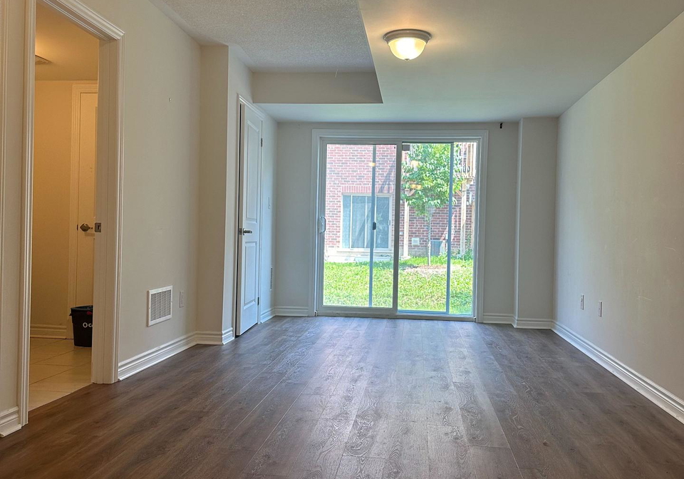 112-gordon-circle-newmarket-ontario-n12252104