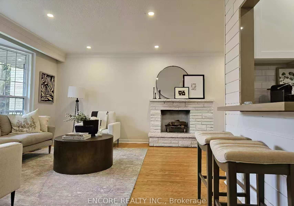 215-rosemar-gardens-richmond-hill-ontario-n12255027