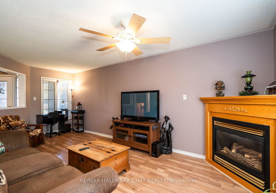 17-henderson-crescent-new-tecumseth-ontario-n12255313