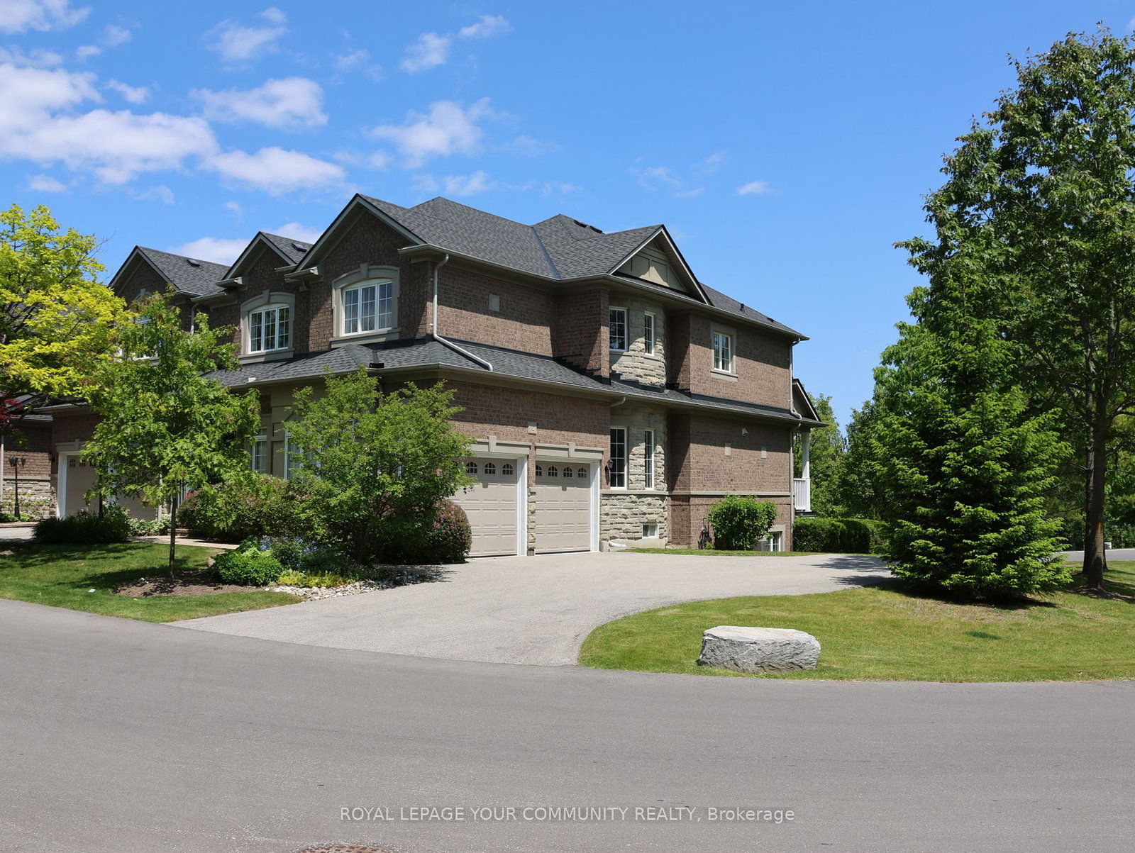 2-stonecliffe-crescent-aurora-ontario-n12257461